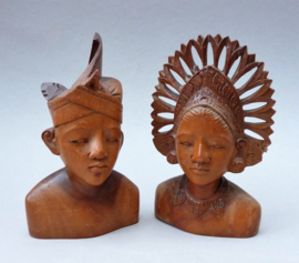 Balinese woodcraft wedding figurines