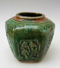 Chinese vintage Shiwan pottery ginger jar 12 cm