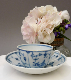 Limbach Thuringia Strawflower porcelain cup with saucer 18th century