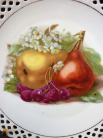 Schumann Bavaria reticulated fruit plate Pears