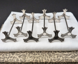 Art Nouveau verzilverde messenlegger met getorste draad- set van zes
