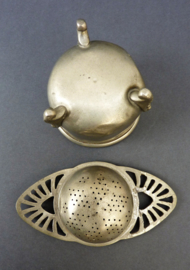 Jugendstil pewter tea strainer with drip tray