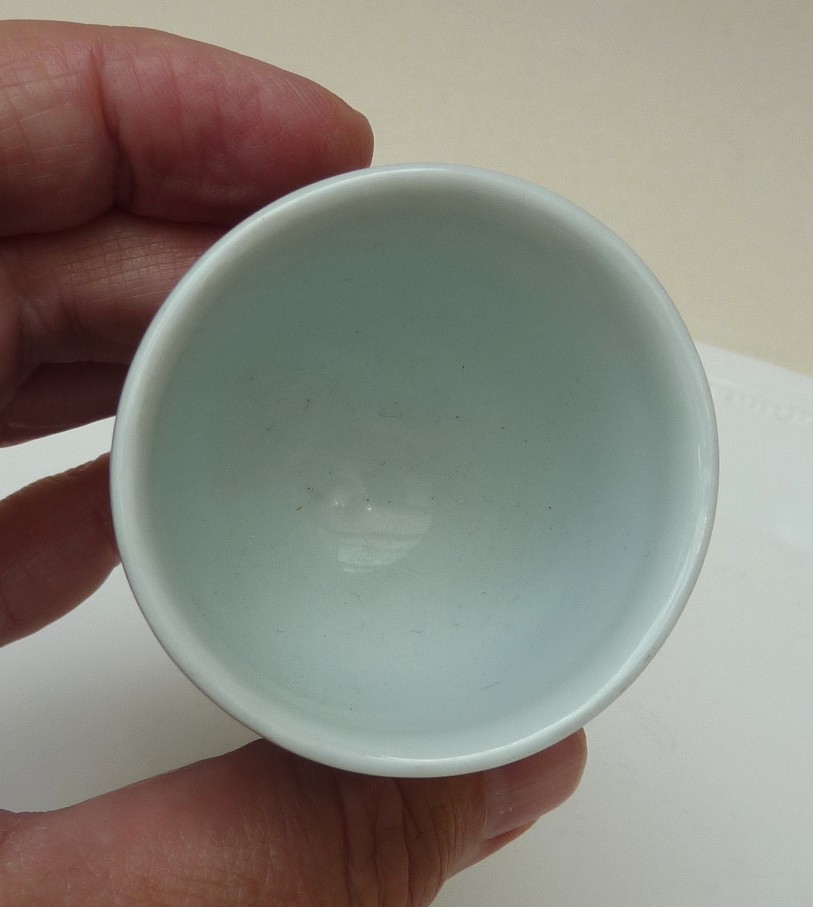 Chinese Jingdezhen black 1000 Flowers porcelain egg cup