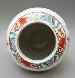 Japanse Kakiemon stijl gemberpot met granaatappel