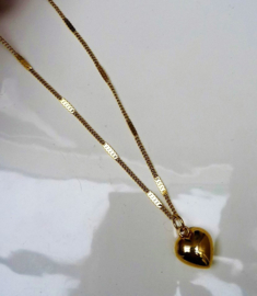 Gold plated necklace with heart pendant