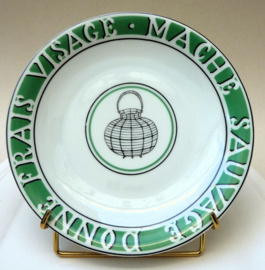 Porcelaine de Paris saladeborden in metalen draadmand