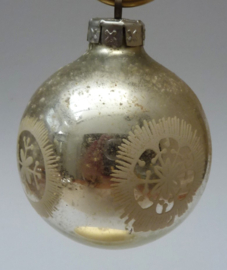 Vintage GDR kerstbal zilver 8 cm