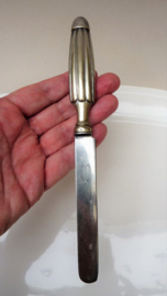 A pair of Boulenger France silver plated master butter knives
