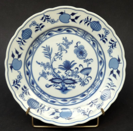 Oscar Schaller Blue Onion plate 20 cm