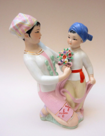 Chinees porseleinen beeld moeder met zoon