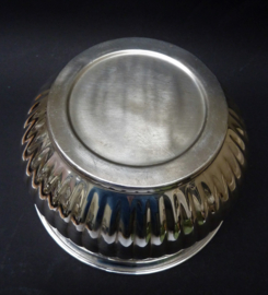Silver plated ribbed table bowl and finger bowls