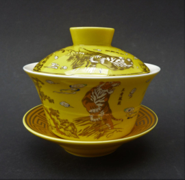 Vintage Chinese geel porseleinen gaiwan met tijger