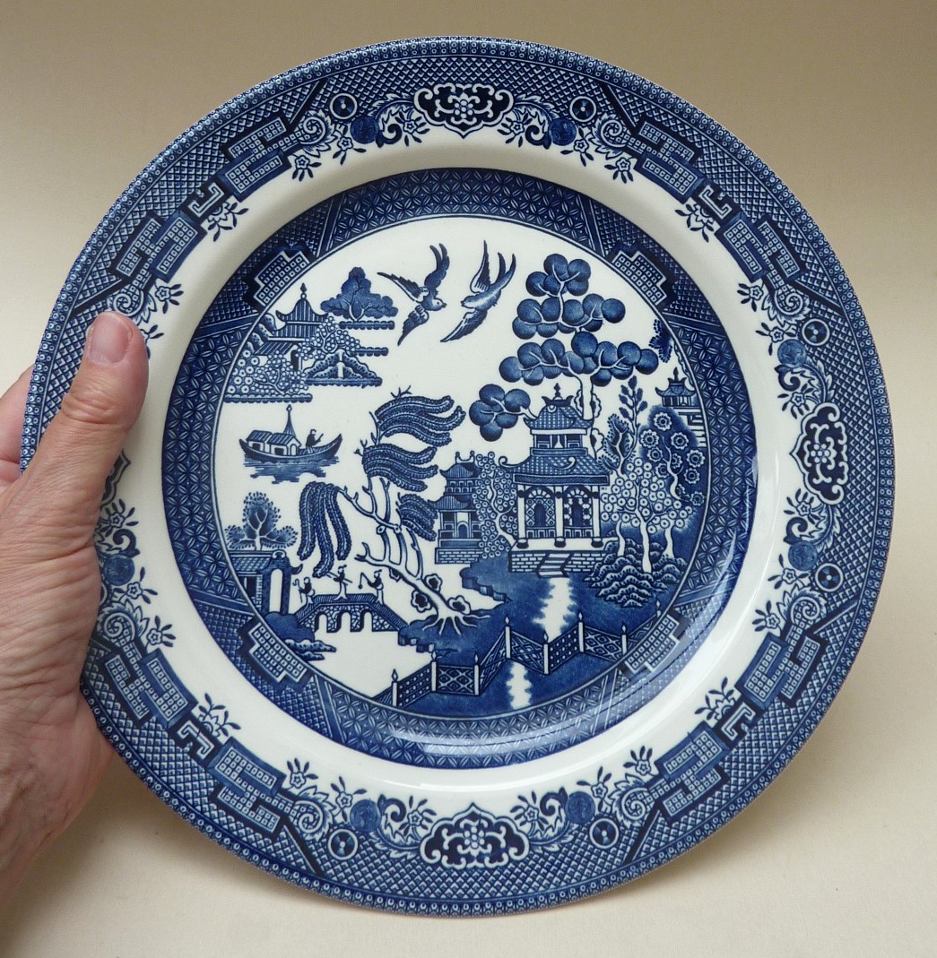Churchill Blue Willow dinner plate 26.5 cm