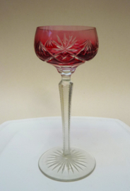 Antiek cranberry kristallen cut to clear geslepen rijnwijnglas