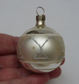 Vintage kerstbal zilver gesatineerde band 6 cm