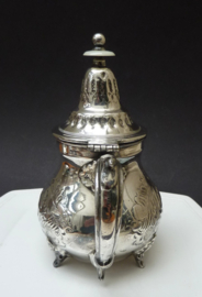 Verzilverde Arabische theepot