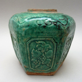 Antieke Chinese groen geglazuurde Shiwan gemberpot 15 cm