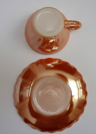 Anchor Hocking Peach Lustre Suburbia demitasse kop en schotel