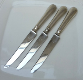 Mills Bruxelles silver plated dessert knives