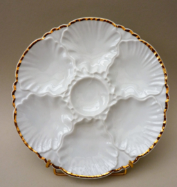 Cerabel Porcelaine de Baudour wit coquilles oesterbord met gouden rand