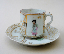 Japanese late Edo Hirado porcelain demitasse cup with saucer
