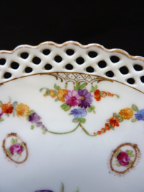 Schumann Dresden Floral tulip garlands cameo reticulated porcelain dessert plate