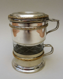 Franse Art Deco verzilverde eenpersoons cafetiere met kop