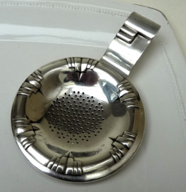 Gero verzilverd Art Deco theezeefje met lekbakje