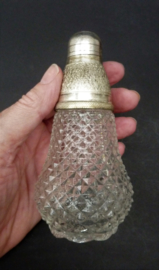 Vintage hobnail persglazen strooibussen met verzilverd montuur