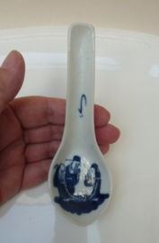 Chinese porcelain spoon Fu Lu Shou pattern