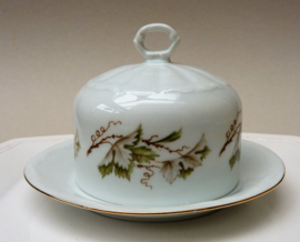 Bogucice Polen Weinlaub Vine lidded butter dish