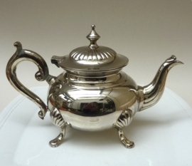 Verzilverde 1 persoons theepot