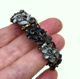 Blauw grijze metalen bloemen armband
