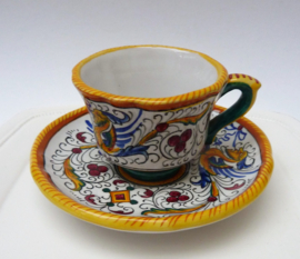 Deruta Lismat Raffaellesco coffee cup with saucer