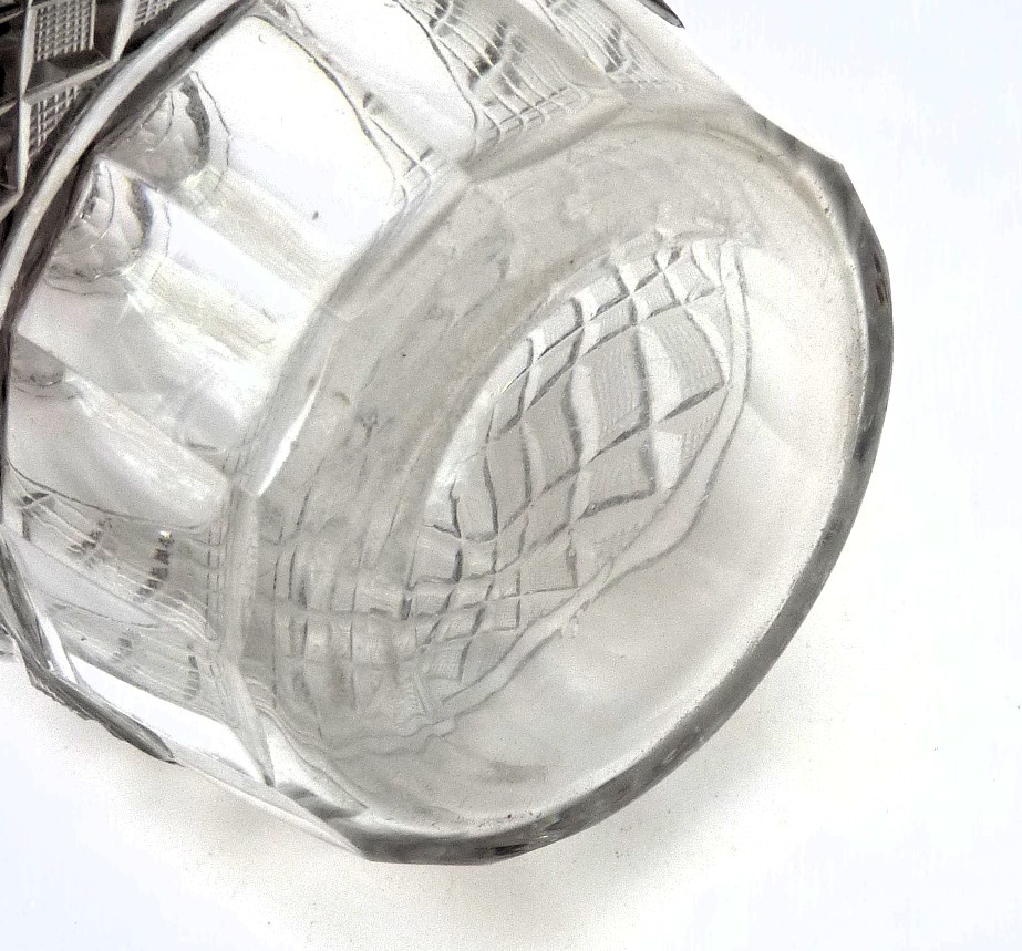 Anglo Irish Regency cut glass decanter