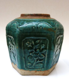 Antieke Chinese groen geglazuurde Shiwan gemberpot 13 cm
