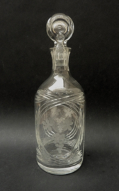 Kristallen karaf met slijpsel en wijnrank gravure 19e eeuw