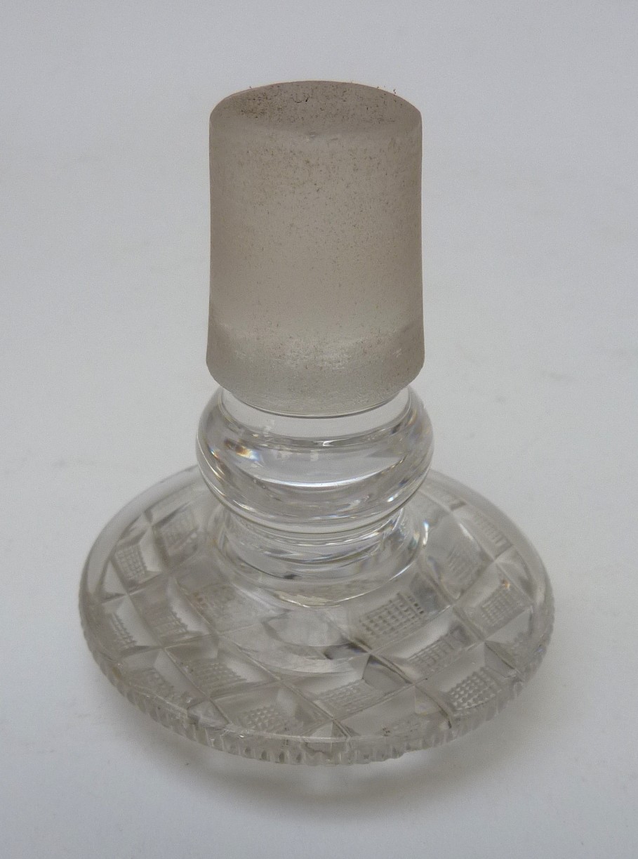 Anglo Irish Regency cut glass decanter