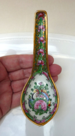 Chinese Rose Medallion porcelain spoon