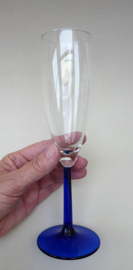 Luminarc France Neptune champagne glas op blauwe voet