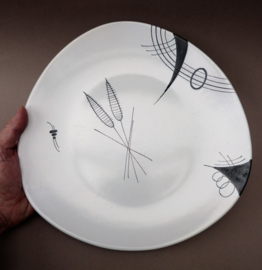 Mid Century Modern Dutch decorative plate