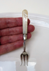 William Batt and Sons Victorian silver plated mother of pearl pickle fork