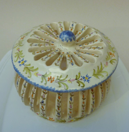 Martres Tolosane faience uien knoflook pot met deksel