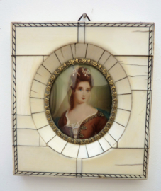 Miniatuur portret jonge vrouw 19e eeuw
