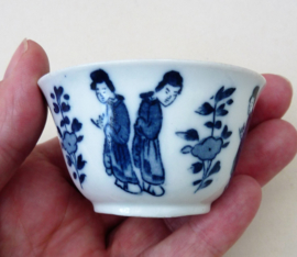 Blue white porcelain Long Eliza cup with saucer