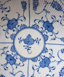 Rauenstein Strawflower 19th century porcelain pastry dish