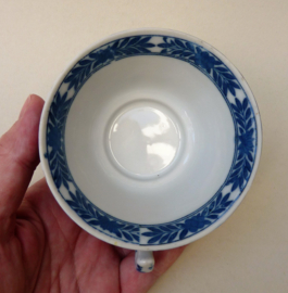 Blauw witte Chinoiserie theekop Kangxi stijl