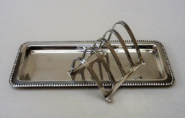 English silver plated toast rack beaded edge