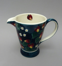 Vics handbeschilderde creamware kan met aardbeien decoratie