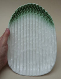 Faience asparagus dish